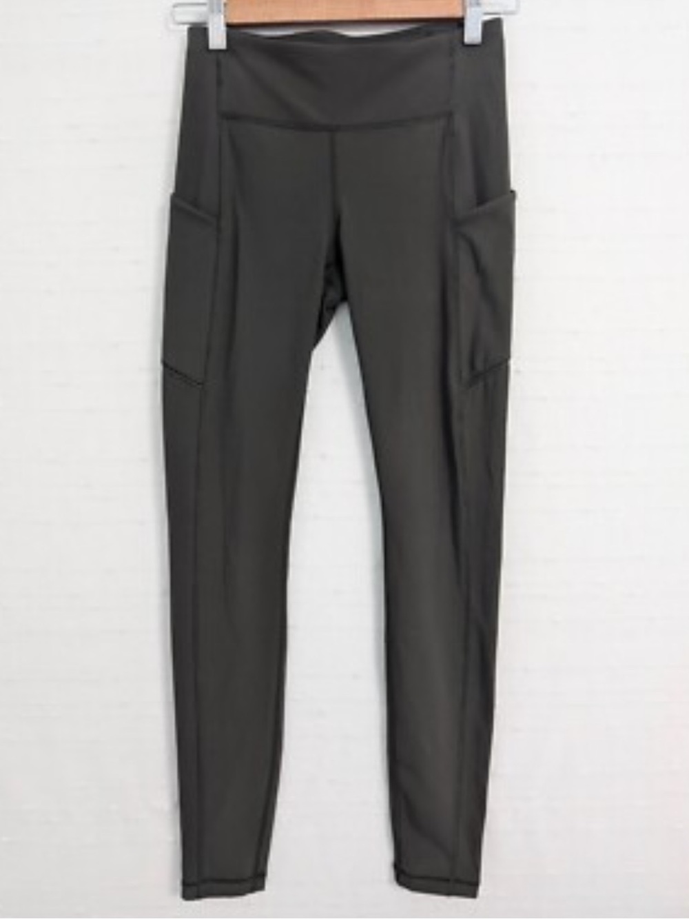 lululemon athletica Black High-Rise Leggings Sz 10 excellent condition